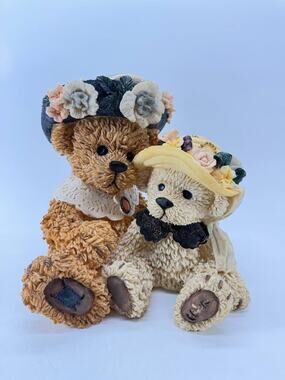 Young’s Resin Teddy Bear Mother Daughter Figurine Floral Hats 4.40 lb
